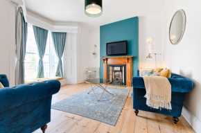 Ty Calon - 3 storey 1920s home, close to beach & the city- close to theatre- perfect for family & friend breaks or longer term for contractors, crew and cast